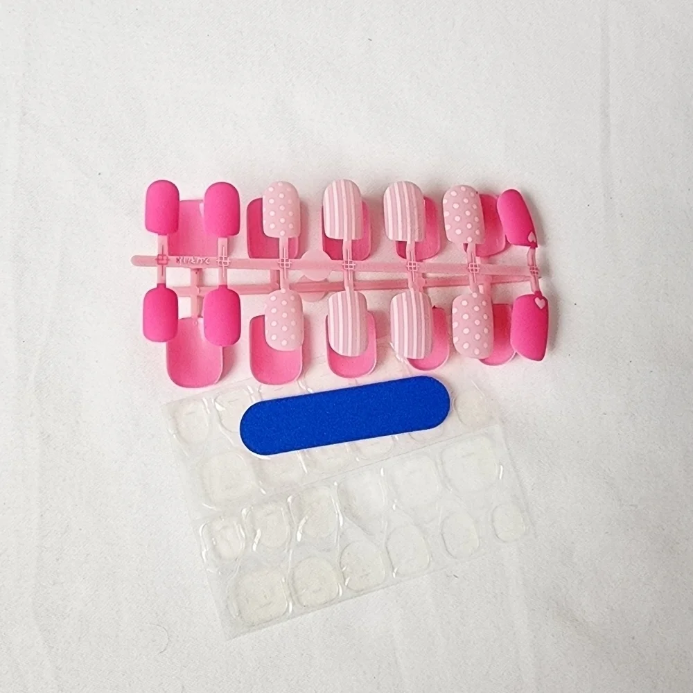 24 Pieces Fake Press On Nails